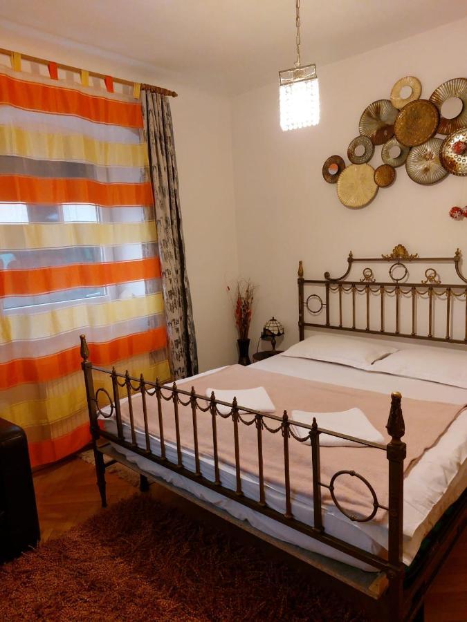 Piata Sfatului Pietonal Apartment براشوف المظهر الخارجي الصورة